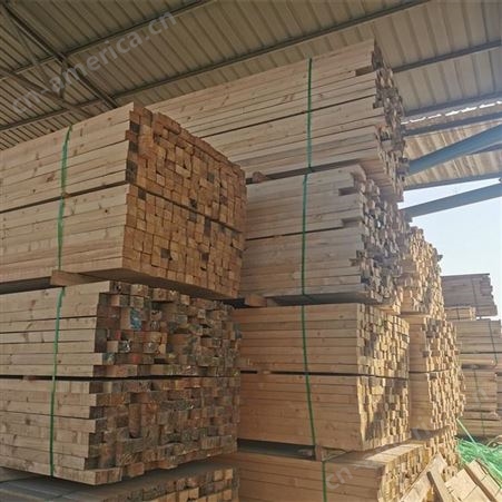 木材加工厂家 呈果建筑方木加工厂定制批发3米辐射松方木