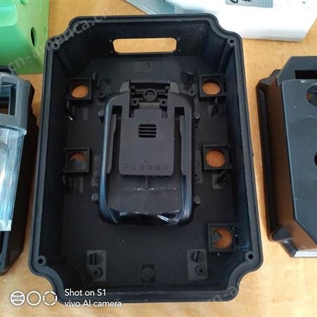 上海一东注塑插座防水盒电源 开关防护暗盒订制生产制造塑料盒设计