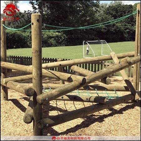 公园造型木屋定制无动力游乐设备儿童木艺游艺设施木装置工艺品公司
