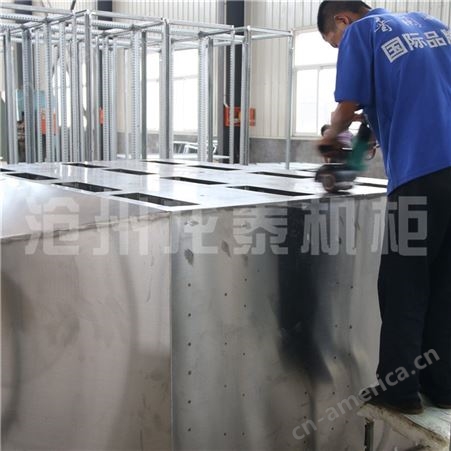 天津17米长不锈钢柜体  不锈钢中控台  非标准可定制机柜厂家