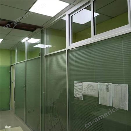 青岛百叶玻璃隔断墙 至本锦恒 诊所办公区域空间划分环保墙体材料
