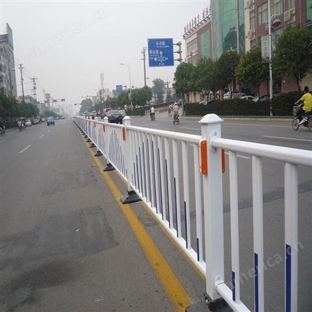 批发现货市政护栏道路锌钢围栏城市交通栅栏机非隔离栏公路防护栏